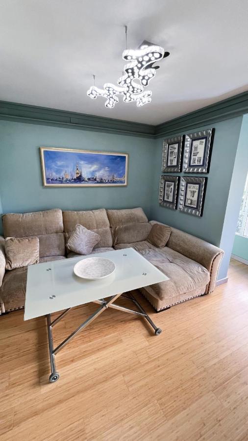 180 Home Luxury N. De Los Angeles セビリア エクステリア 写真